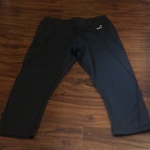 BCG Cropped Athletic Leggings, Size S, EUC